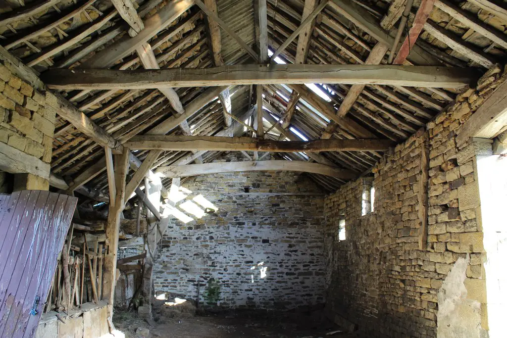 Image showing the insude of a cruck framed barn