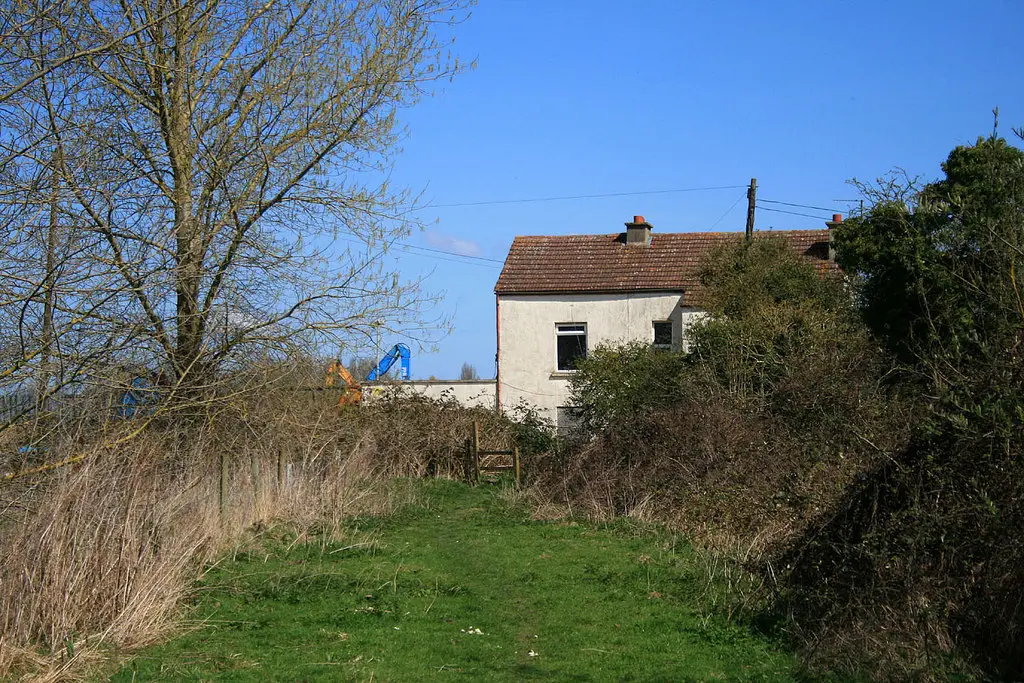 Claiming Abandoned Houses  in the UK