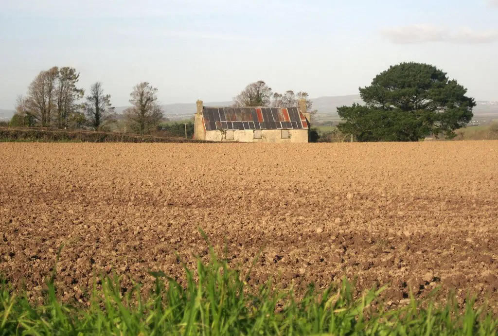 Image showing a derelict property for sale in Cornwall