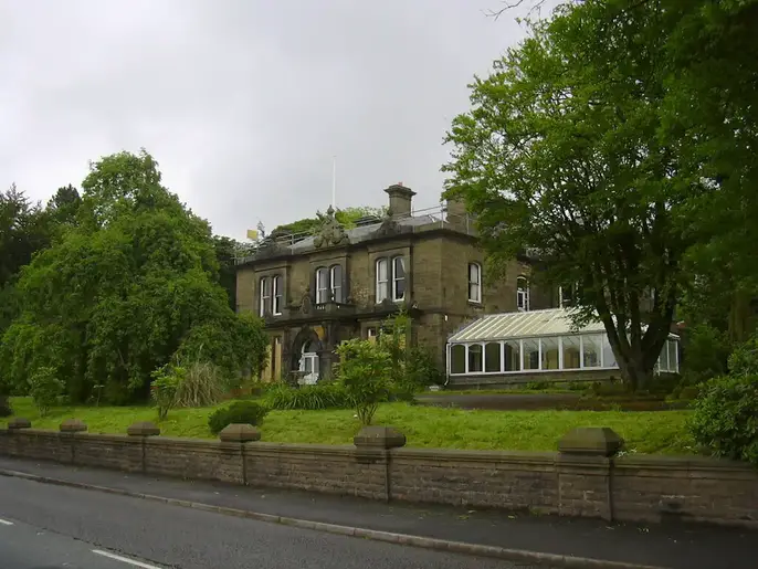 Horncliffe House is now an abandoned mansion, it was destroyed by fore in 2019