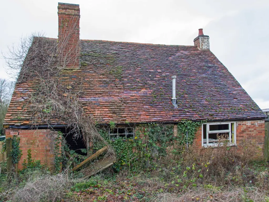 Image showing a house with a second derelict property mortgage